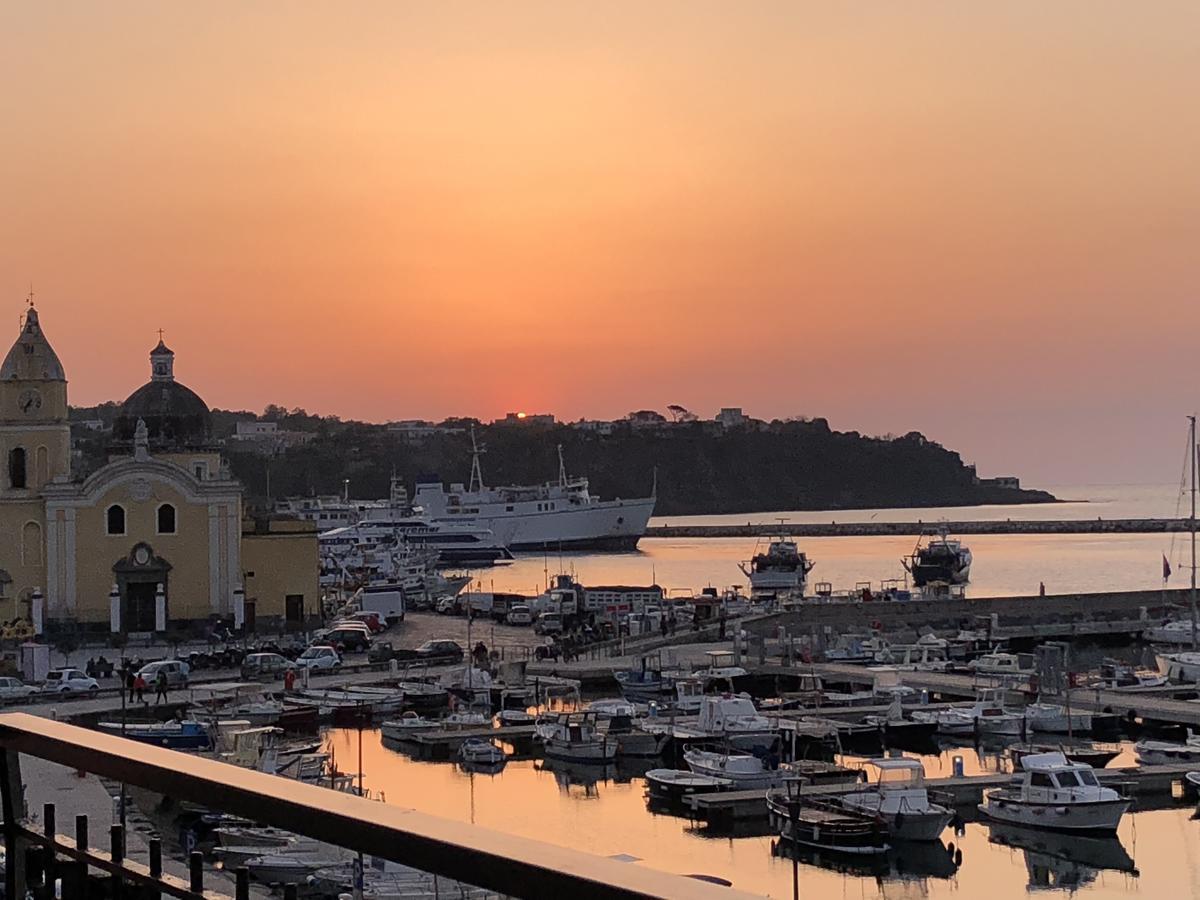 L'Isola Del Postino Rooms Procida Eksteriør billede